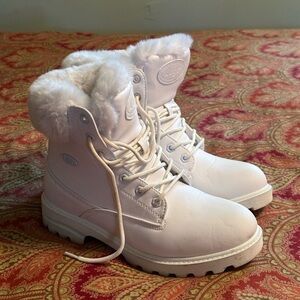 Women’s Fluffy White Boots New